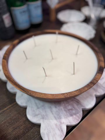 Round Soy Candle in Wooden Vessel